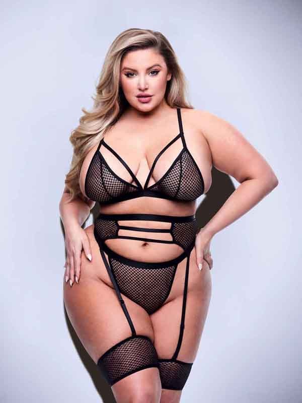 Baci 3 Piece Strappy Bra Garter & Panty Set Queen Black