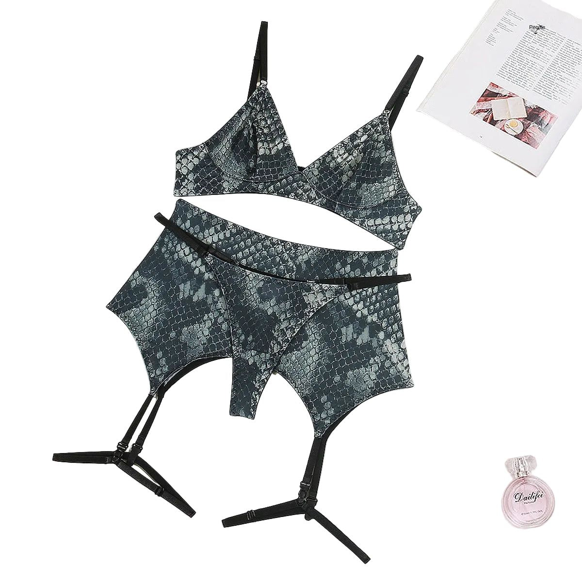 House Of Dasein Sexy Snake Print Backless Lingerie Four Piece Set For Women - Black Green - S