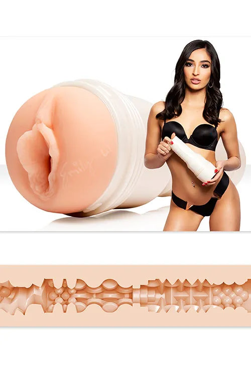 FleshLight Emily Willis Squirt Masturbator Fleshlight